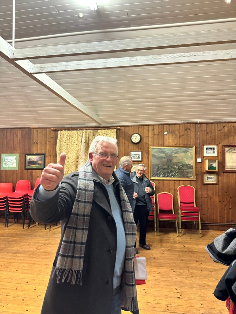 0EEB5B24-946E-415B-BB99-567B7EFAA0E9_1_105_c